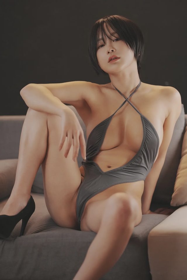 いくみ Fantia 20260317 Boyish High-Cut Swimsuit第 25 张图片