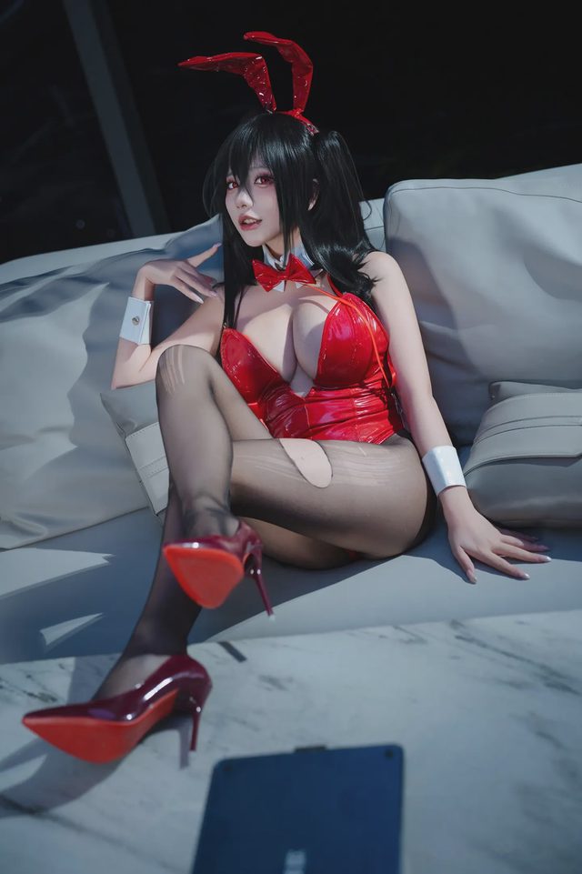 是一只熊仔吗 碧蓝航线 大凤 兔女郎第 3 张图片