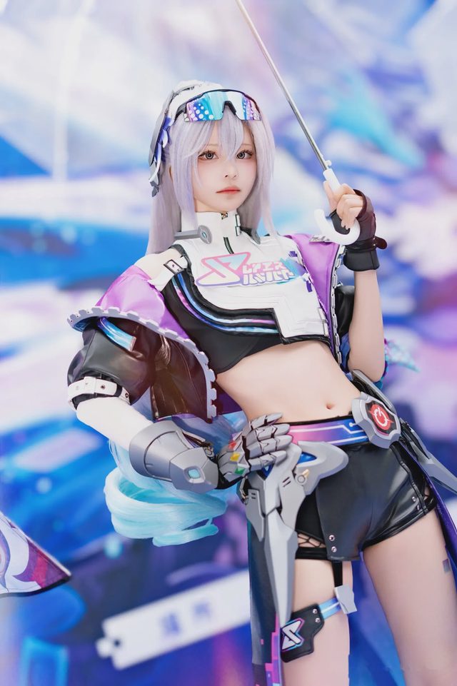 やもはちこ Silver Wolf LV999第 27 张图片