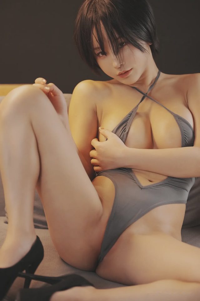 いくみ Fantia 20260317 Boyish High-Cut Swimsuit第 28 张图片