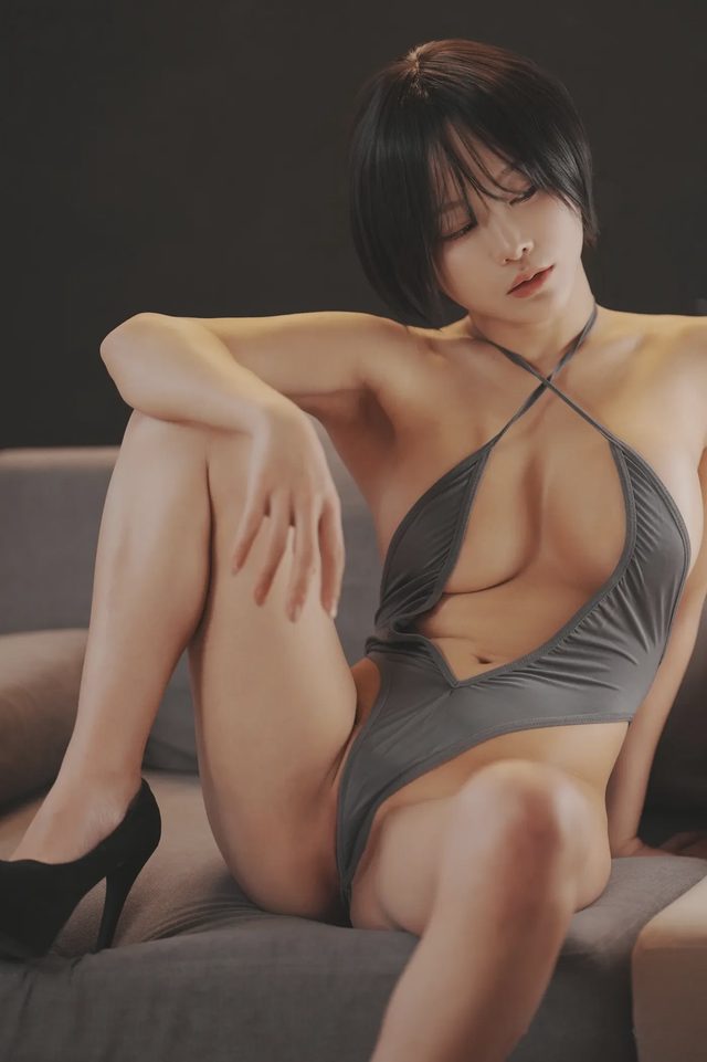 いくみ Fantia 20260317 Boyish High-Cut Swimsuit第 26 张图片
