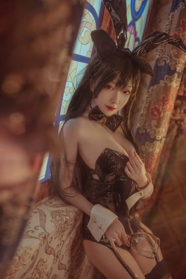 想不到名字的阿八 碧蓝航线 爱宕兔女郎cosplay第 9 张图片