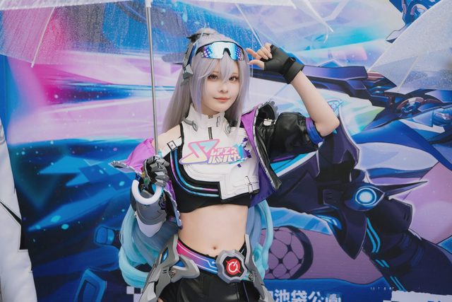 やもはちこ Silver Wolf LV999第 12 张图片