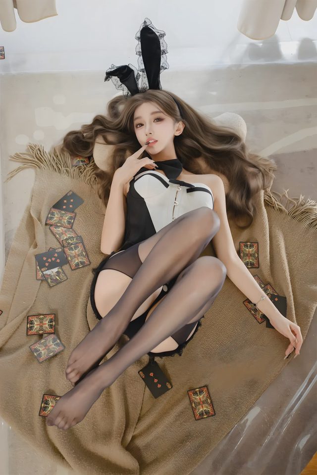 过期米线线喵 扑克兔女郎第 9 张图片