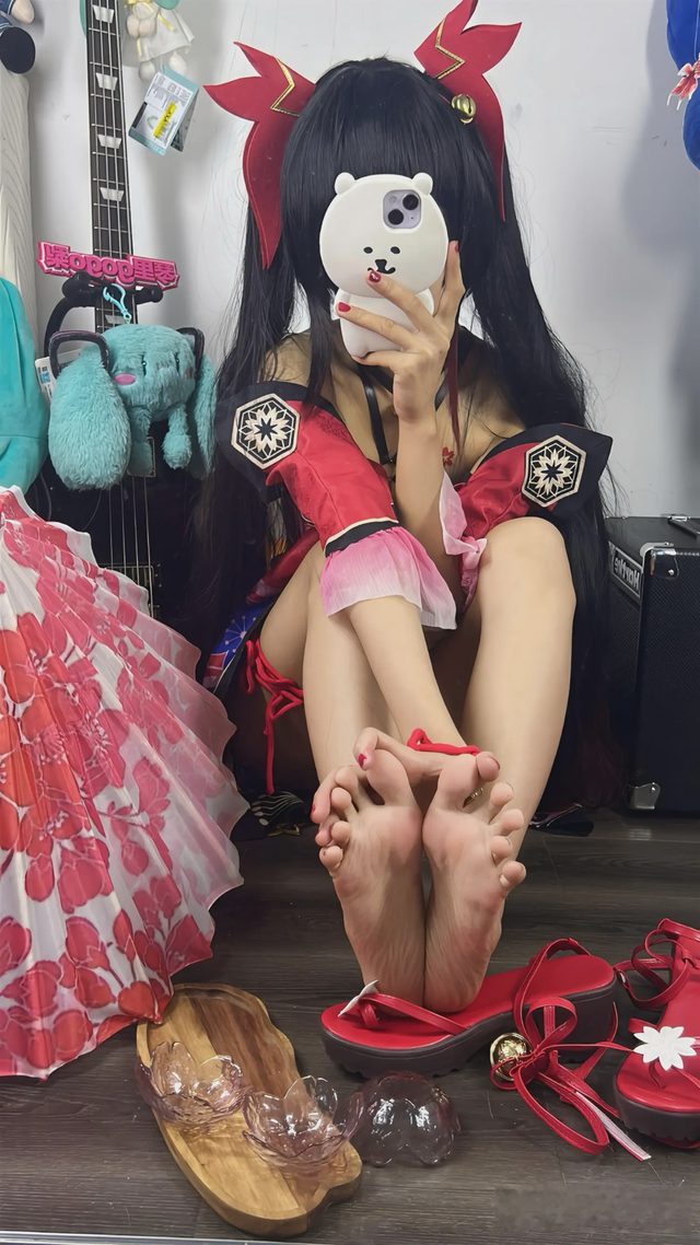 琴里gogo梨 火花第 15 张图片