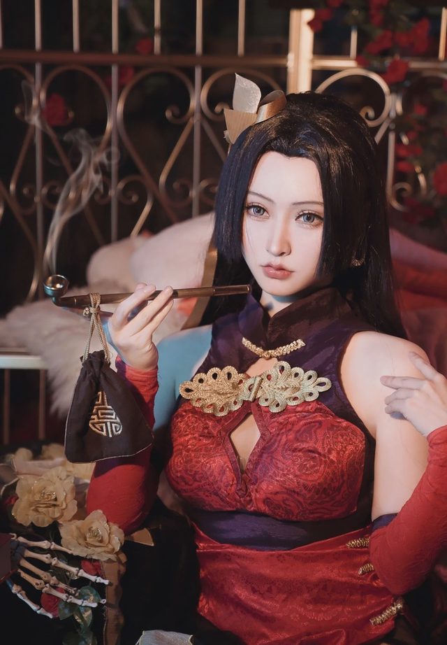 叽哥威武八七 《海贼王》女帝cosplay第 2 张图片