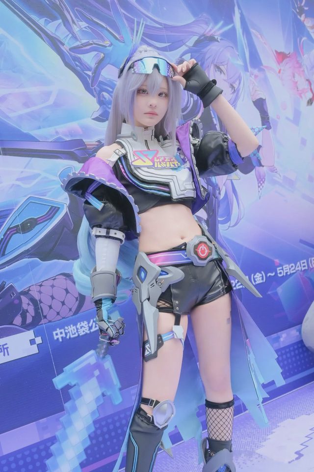 やもはちこ Silver Wolf LV999第 39 张图片