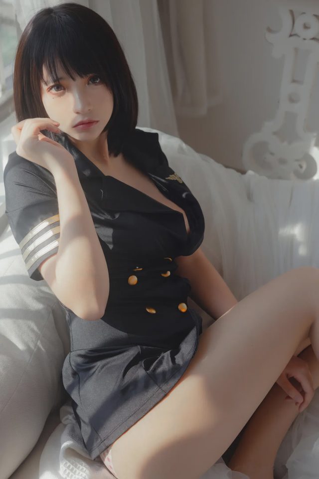 疯猫ss 黑色制服第 21 张图片