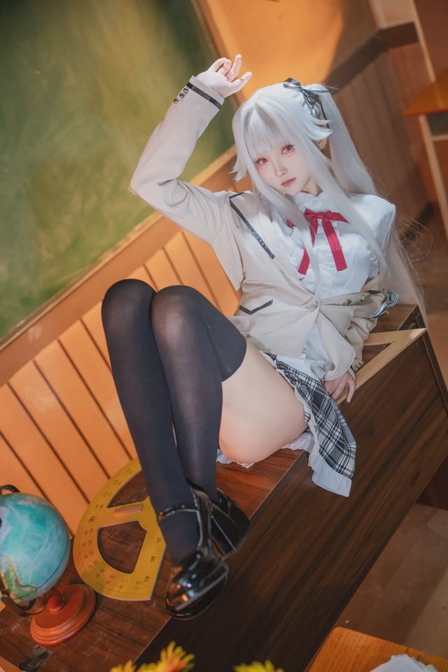 大大卷卷小卷 美少女万华镜 篝之雾枝 校服第 21 张图片