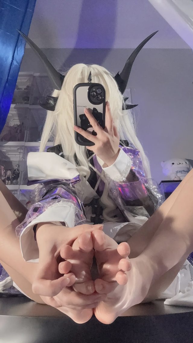白栎Shirly 明日方舟 死芒 爱布拉娜第 17 张图片