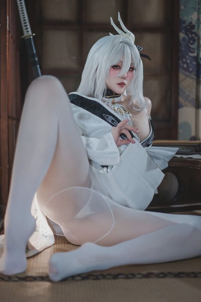 Natsuko夏夏子 碧蓝航线 白凤和服第 26 张图片