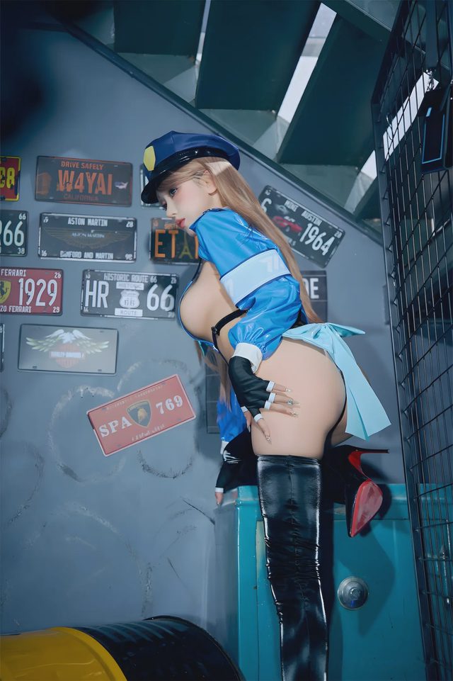 过期米线线喵 女警第 24 张图片