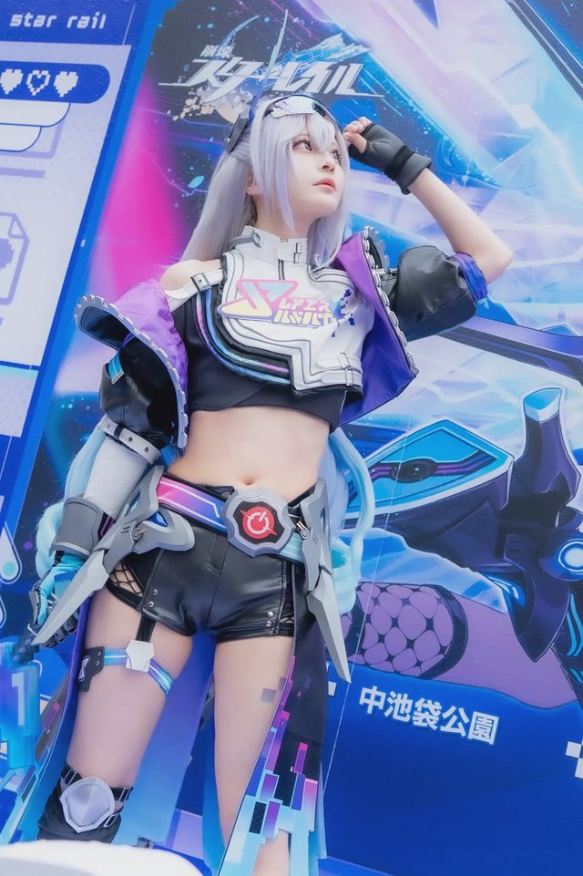 やもはちこ Silver Wolf LV999第 37 张图片