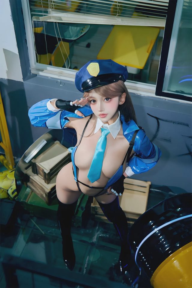 过期米线线喵 女警第 44 张图片