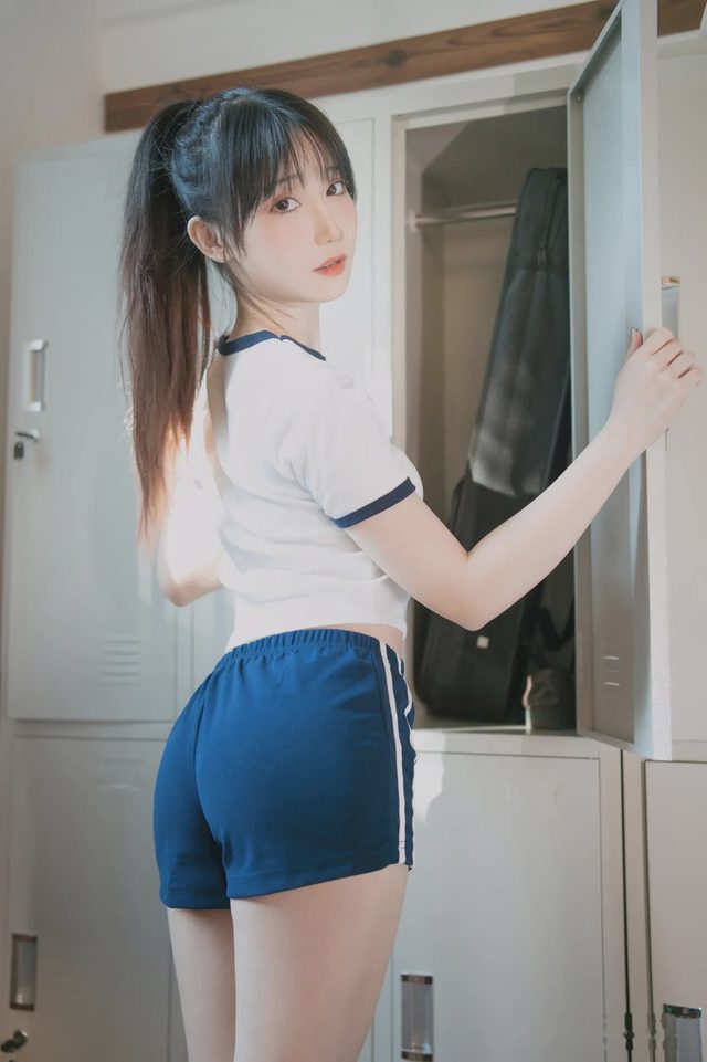 焖焖碳 体操服第 16 张图片