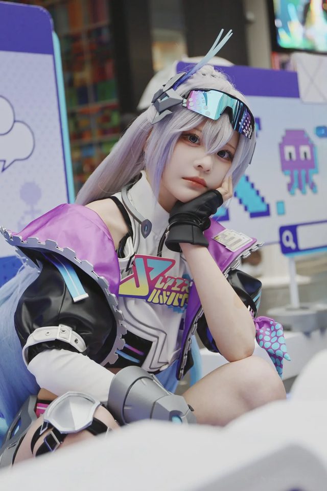 やもはちこ Silver Wolf LV999第 47 张图片