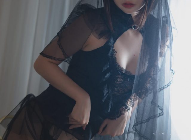 疯猫ss 黑色婚纱第 13 张图片