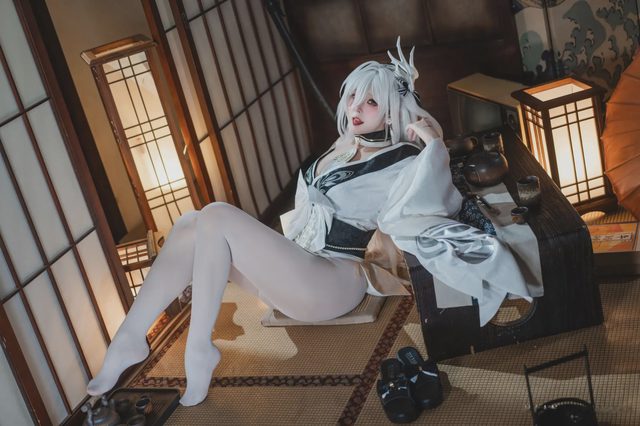 Natsuko夏夏子 碧蓝航线 白凤和服第 32 张图片
