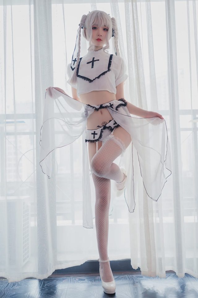 五更百鬼 圣女 吊带白丝第 31 张图片