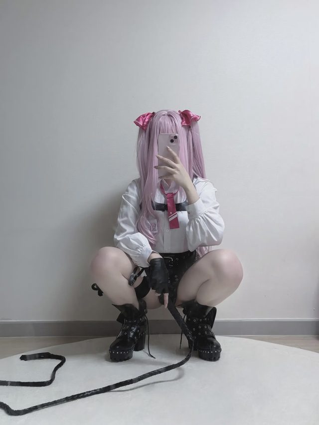 シュヤン Yuni图册封面