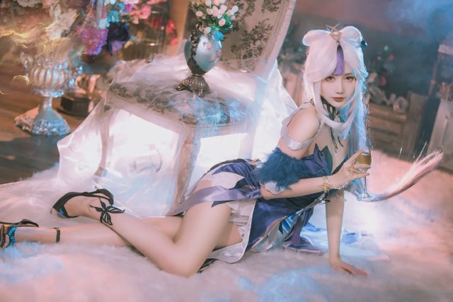 如月灰 《原神》凝光沙中幽兰cosplay第 3 张图片