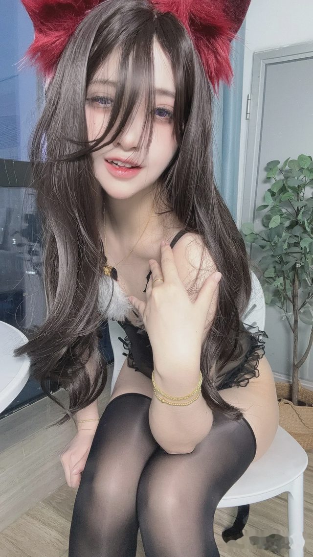 疯猫ss Fantia 202508第 24 张图片