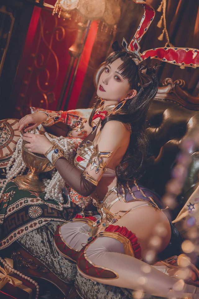 一只郁_可爱_凛 《FGO》伊什塔尔•兔女郎同人cosplay第 8 张图片