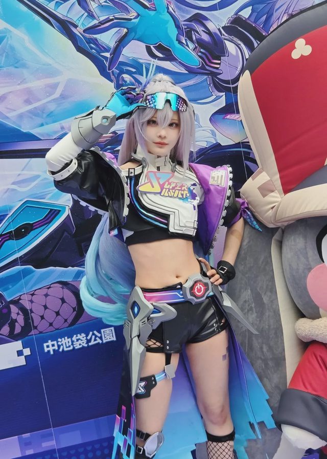 やもはちこ Silver Wolf LV999第 15 张图片