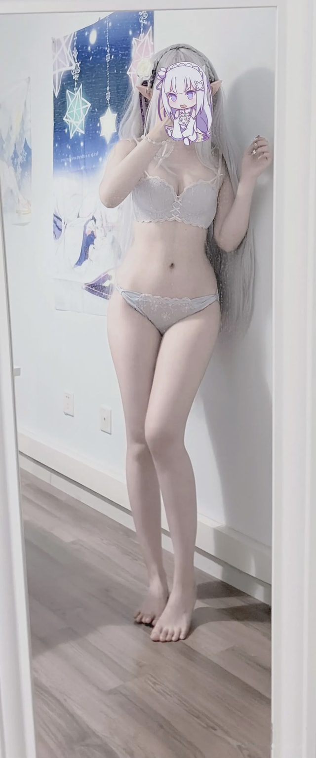 Faelynsika Emilia第 4 张图片
