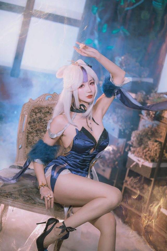 如月灰 《原神》凝光沙中幽兰cosplay第 5 张图片