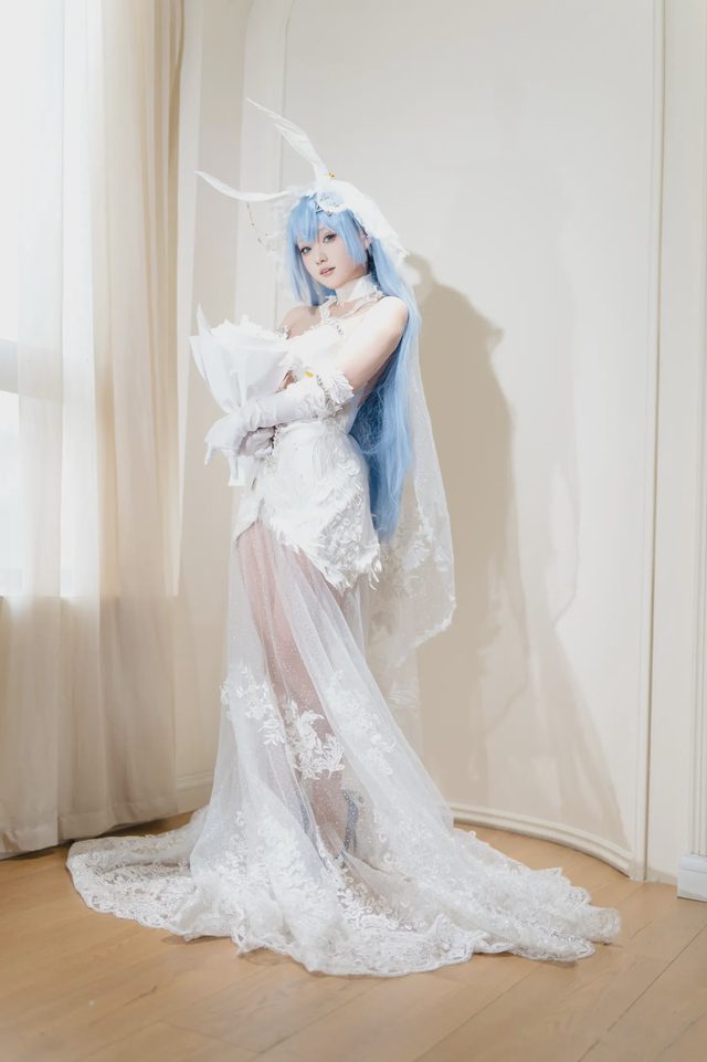 露Mercuriusi 碧蓝航线 花园 白雪之仪第 22 张图片