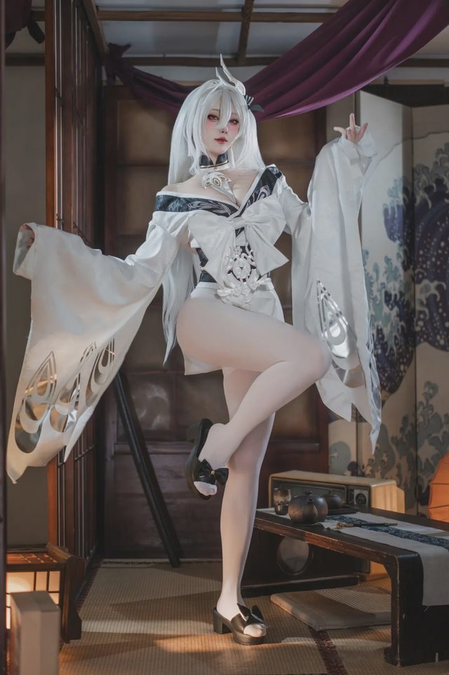 Natsuko夏夏子 碧蓝航线 白凤和服图册封面
