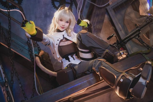 如月灰 少女前线 佩里缇亚图册封面