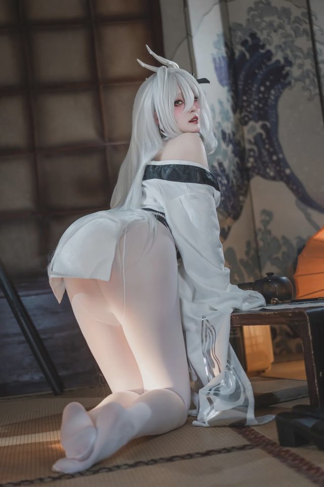 Natsuko夏夏子 碧蓝航线 白凤和服第 14 张图片