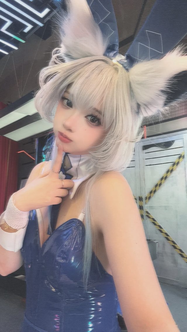 疯猫ss Fantia 202511图册封面