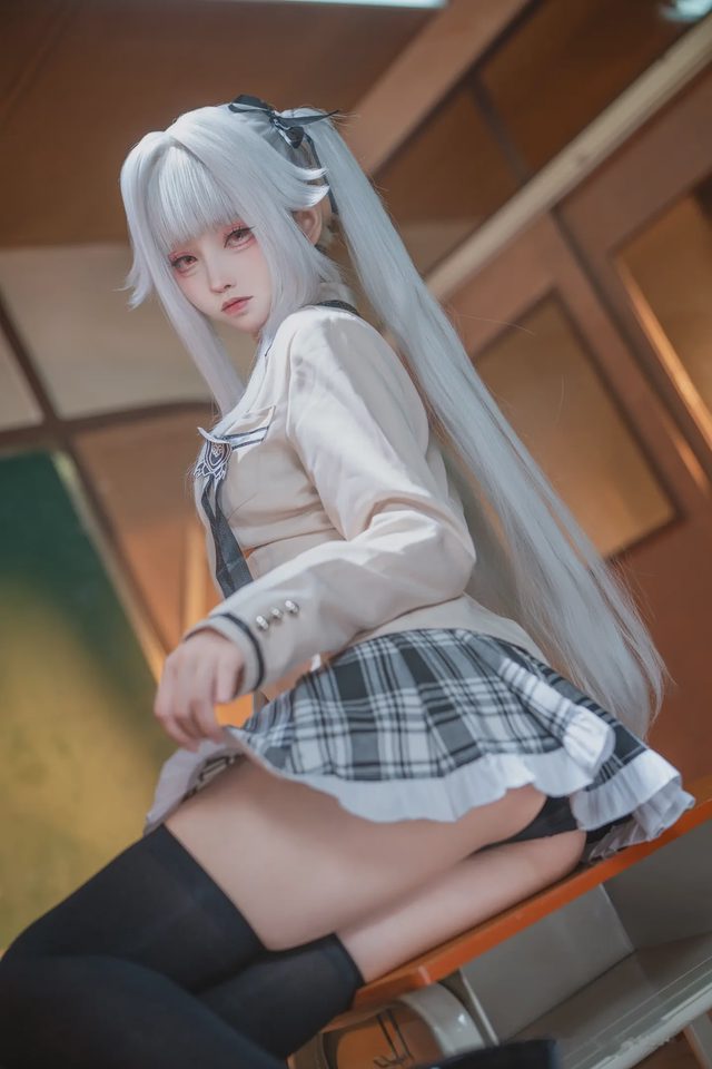 大大卷卷小卷 美少女万华镜 篝之雾枝 校服第 5 张图片