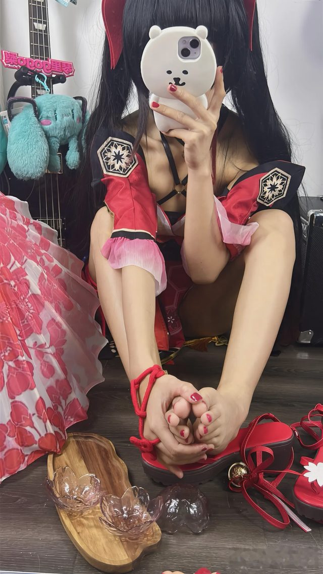 琴里gogo梨 火花第 13 张图片