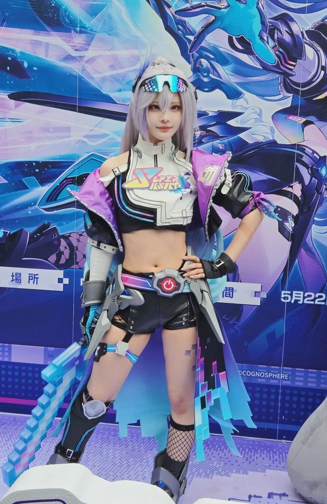 やもはちこ Silver Wolf LV999第 14 张图片
