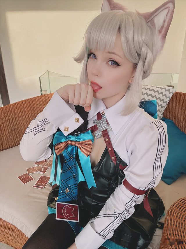 Caticornplay Lynette图册封面