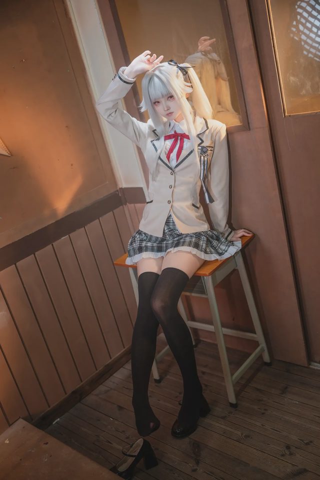 大大卷卷小卷 美少女万华镜 篝之雾枝 校服第 15 张图片