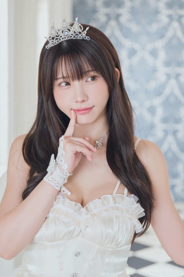 えなこ 姫様の秘め事第 5 张图片