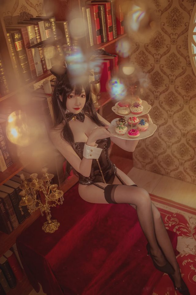 想不到名字的阿八 碧蓝航线 爱宕兔女郎cosplay第 5 张图片