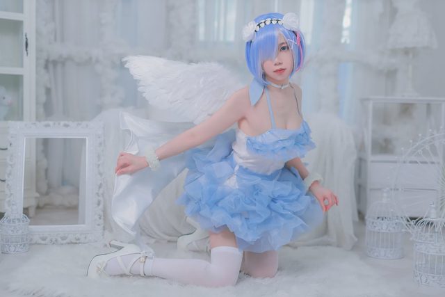 一只郁_可爱_凛 拉姆蕾姆cosplay第 3 张图片