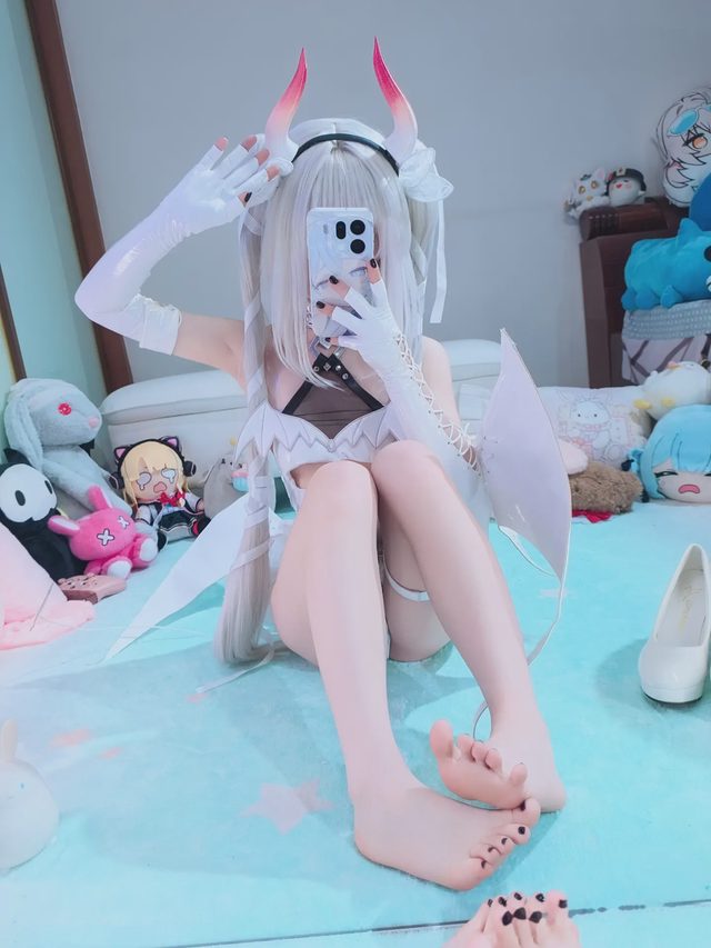 冷reng NIKKE 白兔 恶魔第 48 张图片