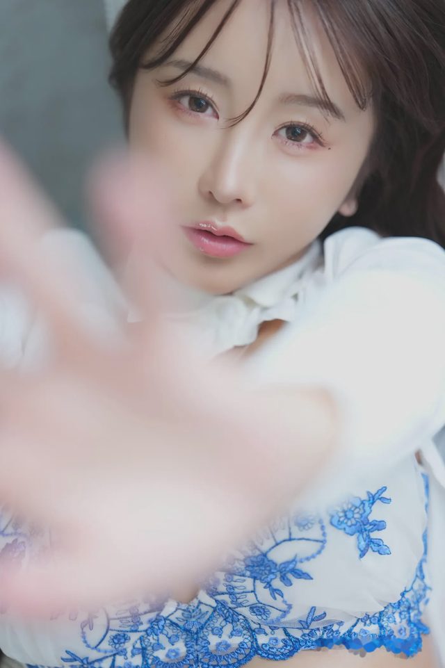 いくみ Fantia 20251227 A Shirt With an Open Front…？第 10 张图片