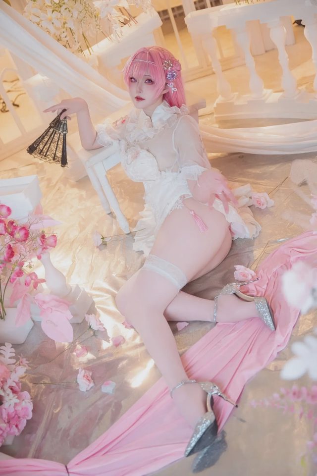 Natsuko夏夏子 NIKKE 桃乐丝 旗袍第 46 张图片
