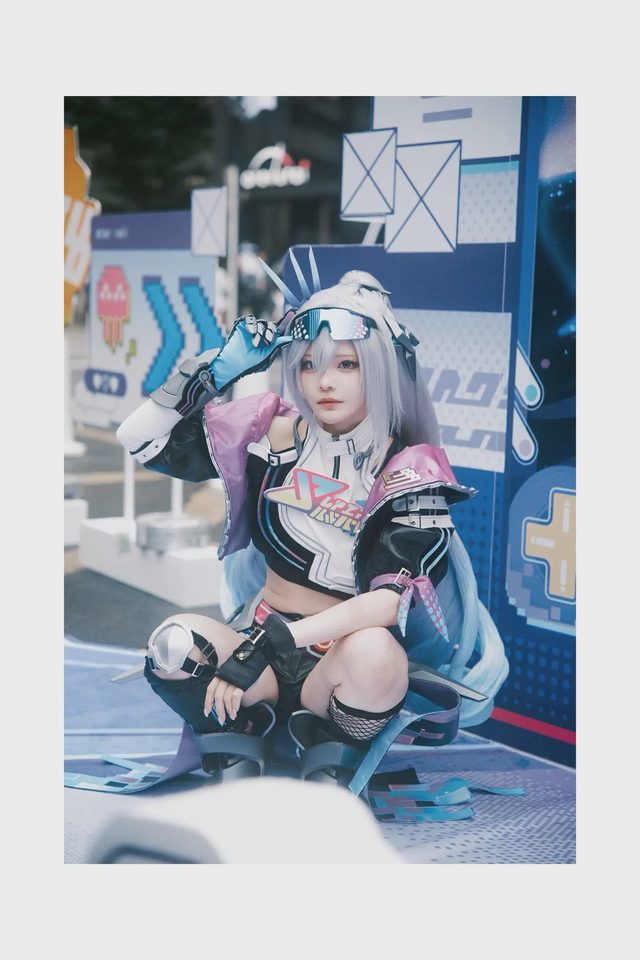 やもはちこ Silver Wolf LV999第 25 张图片