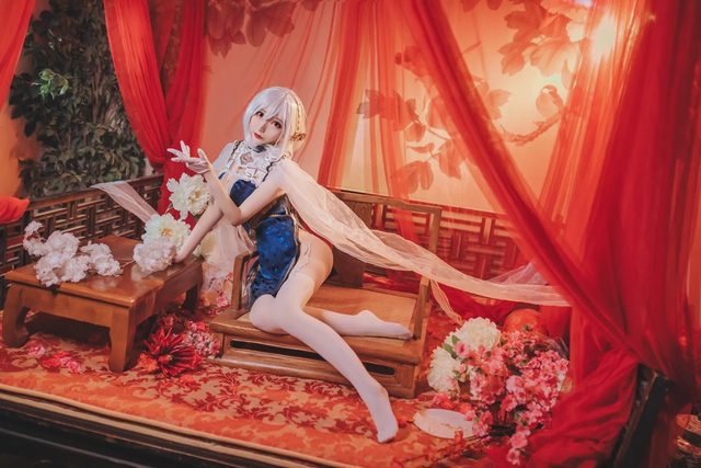 《碧蓝航线》天狼星旗袍cosplay第 5 张图片