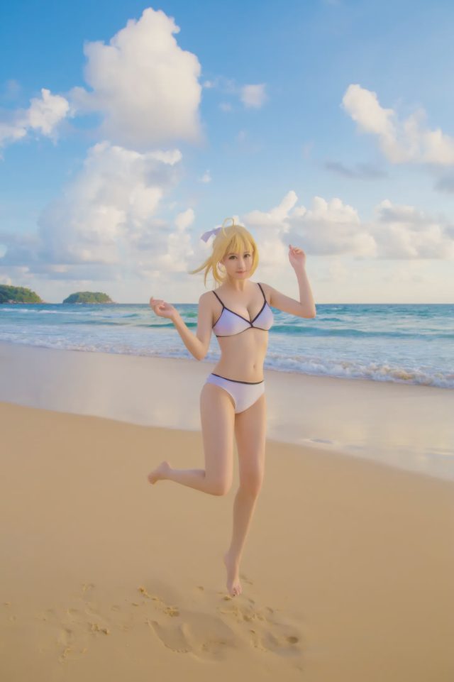 烨火 吾王の听海，saberlily cosplay第 5 张图片