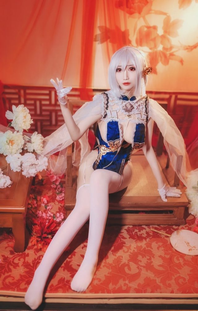 《碧蓝航线》天狼星旗袍cosplay第 3 张图片